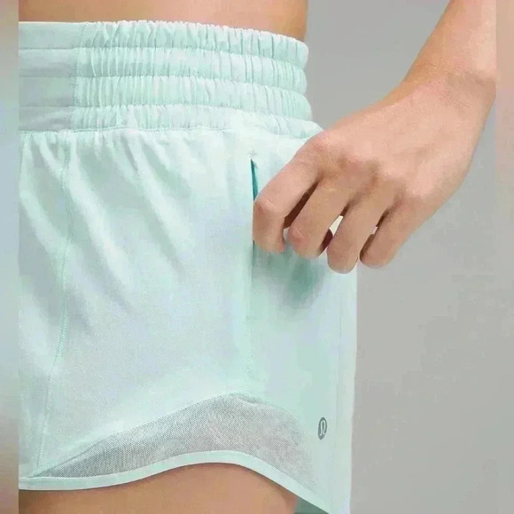 Lululemon Hotty Hot High-Rise Lined Short - Picture 3 of 8